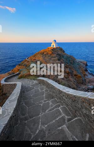 Chiesa dei sette Martiri, Kastro, Isola di Sifnos, Isole Cicladi, Grecia Foto Stock