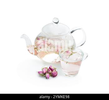 Tè alle Rose Buds isolato su bianco Foto Stock