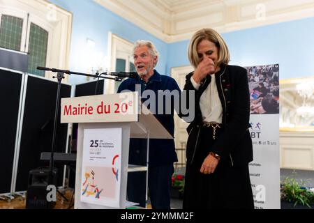Parigi, Francia. 21 novembre 2024. Durante una serata di anniversario in occasione del 25° anniversario dell'associazione inter-LGBT, la prima associazione francese a difendere i diritti LGBT. Nel municipio del Municipio del XX arrondissement di Parigi, il 21 novembre 2024. Foto di Alexis Jumeau/ABACAPRESS. COM credito: Abaca Press/Alamy Live News Foto Stock