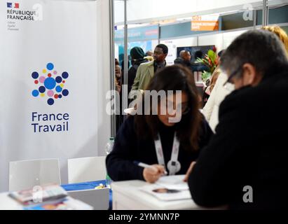 Parigi, Francia. 21 novembre 2024. Illustrazione France Travail, Forum per l'occupazione in Place de la Concorde a Parigi. Francia il 21 novembre 2024. Foto di Alain Apaydin/ABACAPRESS. COM credito: Abaca Press/Alamy Live News Foto Stock