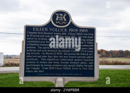 Eileen Vollick prima targa di pilota donna autorizzata al Canadian Warplane Heritage Museum sulla Airport Road a Mount Hope, Hamilton, Ontario, Canada Foto Stock