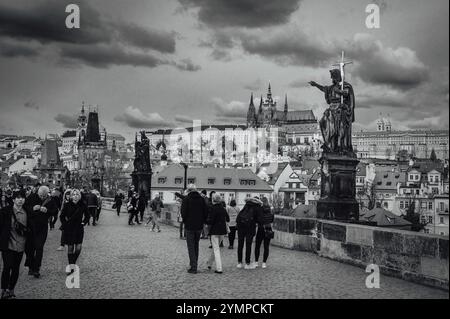 PRAGA, CECHIA - 25 MARZO 2023: Storico Ponte Carlo Foto Stock