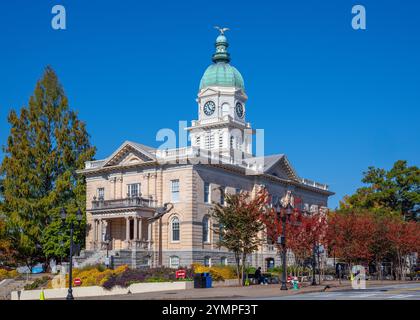 Athens City Hall in e Washington Street nel centro di Athens, Georgia, Stati Uniti Foto Stock