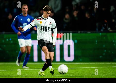 Den Bosch - Lennard Hartjes dell'Excelsior Rotterdam durante il sedicesimo round della Keuken Kampioen Divisie stagione 2024/2025. La partita è ambientata tra il Den Bosch e l'Excelsior Rotterdam allo Stadion De Vliert il 22 novembre 2024 a Den Bosch, nei Paesi Bassi. (VK Sportphoto/Yannick Verhoeven) credito: Yannick Verhoeven/Alamy Live News Foto Stock