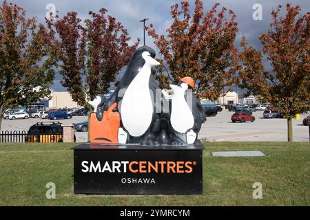 Insegna del centro commerciale Smart Centres su Laval Drive a Oshawa, Ontario, Canada Foto Stock