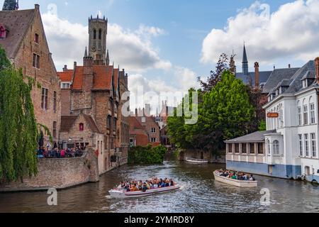 Rozenhoedkaai, Rosary Quay, la parte più famosa del canale di Bruges, Belgio Foto Stock