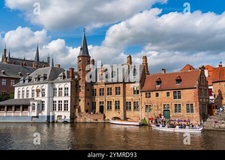 Rozenhoedkaai, Rosary Quay, la parte più famosa del canale di Bruges, Belgio Foto Stock