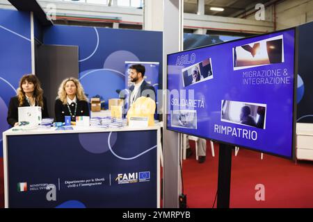 Torino, la 41a Assemblea annuale ANCI al Lingotto Fiere. Nella foto: Lo stand del Dipartimento per le libertà civili e l'immigrazione Credit: Independent Photo Agency Srl/Alamy Live News Foto Stock