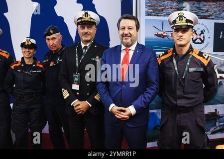 Torino, la 41a Assemblea annuale ANCI al Lingotto Fiere. Nella foto: Matteo Salvini allo stand della Guardia Costiera credito: Independent Photo Agency Srl/Alamy Live News Foto Stock