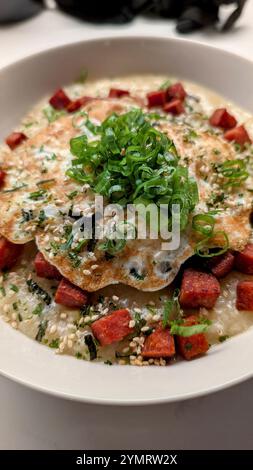 La zuppa di pollo fa bene all'anima Foto Stock