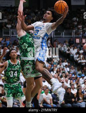 Honolulu, Hawaii, Stati Uniti. 22 novembre 2024. La guardia del North Carolina Elliot Cadeau (3) spara la palla durante la partita di basket NCAA del 2024 tra i North Carolina Tar Heels e i Rainbow Warriors della University of Hawaii alla SimpliFi Arena allo Stan Sheriff Center di Honolulu, Hawaii. Glenn Yoza/CSM/Alamy Live News Foto Stock