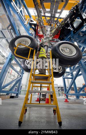 Il sito di Airbus a Filton, Bristol - assemblando l'aereo militare A400M e l'aereo civile A350 - l'impianto di prova integrato del carrello di atterraggio A350 Foto Stock