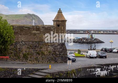 Conosciuta come Sea-City, Horta, Faial Island, Azzorre, ha una grande tradizione nautica. Foto Stock