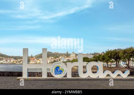 Conosciuta come Sea-City, Horta, Faial Island, Azzorre, ha una grande tradizione nautica. Foto Stock