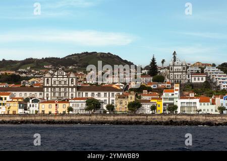 Conosciuta come Sea-City, Horta, Faial Island, Azzorre, ha una grande tradizione nautica. Foto Stock