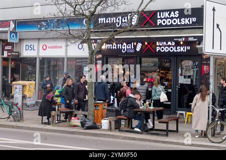 Mangal Döner von Lukas Podolski am Kottbusser Damm a Berlino-Neukölln Mangal Döner von Lukas Podolski am Kottbusser Damm a Berlino-Neukölln *** Mangal Döner di Lukas Podolski su Kottbusser Damm a Berlino Neukölln Mangal Döner di Lukas Podolski su Kottbusser Damm a Berlino Neukölln Foto Stock