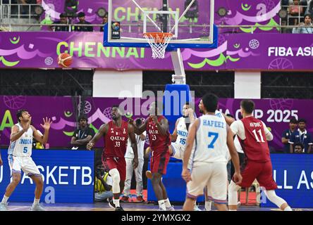 Chennai, India. 22 novembre 2024. Il Qatar ha battuto l'India 69-53 nella finalissima di qualificazione FIBA Asia Cup 2025 tenutasi a Chennai, India. Crediti: Ranjith Kumar/Alamy Live News. Foto Stock