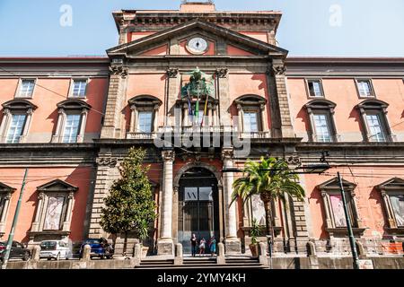 Napoli, Centro storico, via Foria, Museo Archeologico Nazionale di Napoli, Museo Archeologico Nazionale di Napoli, Museo Archeologico Nazionale, architettura Foto Stock