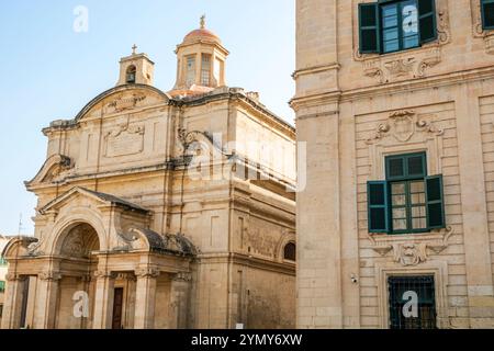 La Valletta Malta, Piazza Castille, vista sulla Pjazza Kastilja, St Chiesa di Caterina d'Italia, Cupola Knisja Santa Katerina tal-Italja, stile barocco, esterno, ex Foto Stock