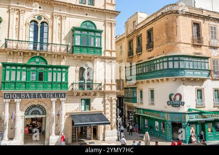 Valletta Malta, Royal Opera House Square, Pjazza Teatru Rjal, Republic Street, Palazzo Ferreria, esterno, stile vittoriano ornato, giardino coperto in legno Foto Stock