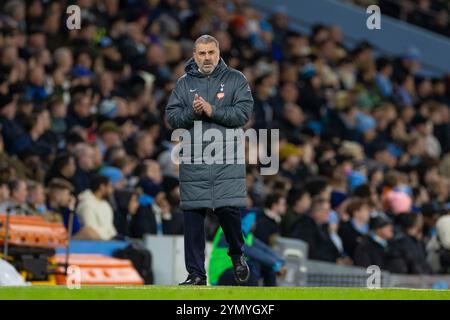 L'allenatore del Tottenham Hotspur Ange Postecoglou durante la partita di Premier League tra Manchester City e Tottenham Hotspur all'Etihad Stadium di Manchester, sabato 23 novembre 2024. (Foto: Mike Morese | mi News) crediti: MI News & Sport /Alamy Live News Foto Stock