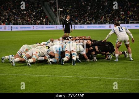 Torino, Italia. 23 novembre 2024. scrum durante il test match tra Italia e nuova Zelanda dell'Autumn Nations Series International rugby union all'Allianz Stadium di Torino - News - sabato 23 novembre 2024. (Foto di Marco Alpozzi/Lapresse) credito: LaPresse/Alamy Live News Foto Stock