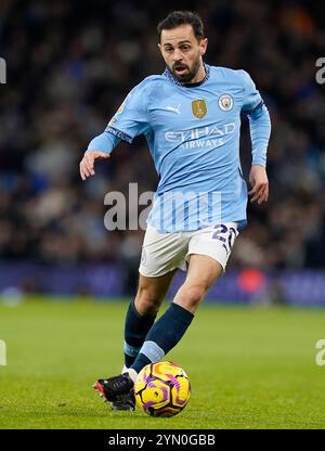 Manchester, Regno Unito. 23 novembre 2024. Bernardo Silva del Manchester City durante la partita di Premier League all'Etihad Stadium di Manchester. Il credito per immagini dovrebbe essere: Andrew Yates/Sportimage Credit: Sportimage Ltd/Alamy Live News Foto Stock