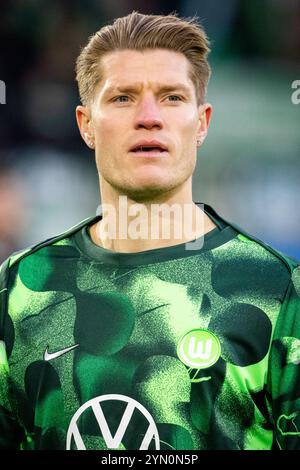 Wolfsburg, Germania. 23 novembre 2024. Kevin Behrens di Wolfsburg visto prima della partita di Bundesliga tra Wolfsburg e Union Berlin alla Volkswagen Arena di Wolfsburg. Credito: Gonzales Photo/Alamy Live News Foto Stock