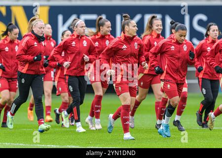 Gent, Belgio. 23 novembre 2024. Warming-Up Standard nella foto prima di una partita di calcio femminile tra KAA Gent Ladies e Standard Femina de Liege nell'11° giorno della stagione 2024 - 2025 della belga lotto Womens Super League, sabato 23 novembre 2024 a Gent, BELGIO . Crediti: Sportpix/Alamy Live News Foto Stock