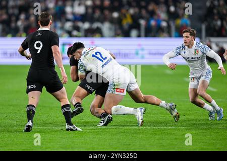 Torino, Italia - 23 novembre: Rugby - partita delle Autumn Nations Series 2024 tra Italia e nuova Zelanda all'Allianz Stadium il 23 novembre 2024 a Torino.&#XA;12 Tommaso Menoncello Italia Foto Stock