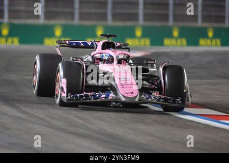 23 novembre 2024; Las Vegas, Nevada, Stati Uniti. F1 Las Vegas Grand Prix; Race Day; Esteban Ocon (31) di Francia e team BTW Alpine F1 Team guida Foto Stock