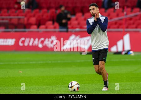 AMSTERDAM, PAESI BASSI - 24 NOVEMBRE: Younes Namli del PEC Zwolle gestures prima dell'incontro olandese Eredivisie tra AFC Ajax e PEC Zwolle alla Johan Cruijff Arena il 24 novembre 2024 ad Amsterdam, Paesi Bassi. (Foto di Pieter van der Woude/Orange Pictures) Foto Stock