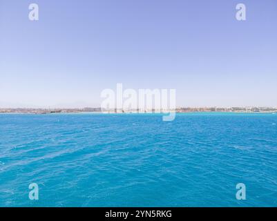 Bellissima isola di Giftun vicino a Hurghada, Egitto. Vista panoramica della spiaggia sabbiosa e del Mar Rosso Foto Stock