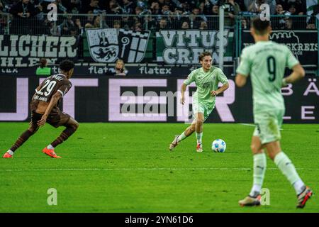 Moenchengladbach, Germania. 24 novembre 2024. Rocco Reitz (Borussia Monechengladbach, #27) VfL Borussia Moenchengladbach vs. FC St. Pauli, Fussball, 1. Bundesliga, 11 anni. Spieltag, Saison 2024/2025, 24.11.2024 foto: Eibner-Pressefoto/ Justin Derondeau LE NORMATIVE DFL VIETANO QUALSIASI USO DI FOTOGRAFIE COME SEQUENZE DI IMMAGINI E/O QUASI-VIDEO/dpa/Alamy Live News Foto Stock