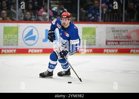 Jordan Murray (Schwenninger Wild Wings #4) Schwenninger Wild Wings gegen Straubing Tigers, Eishockey, DEL, Spieltag 19, Saison 2024/2025, 24.11.2024 foto: Eibner-Pressefoto/Sven Laegler Foto Stock