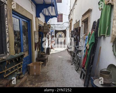 Vicolo idilliaco nella medina di Essaouira in Marocco Foto Stock
