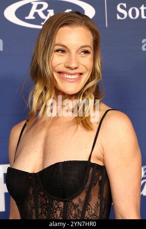 Katee Sackoff agli arrivi per l'inaugurale Las Vegas Fundraising Gala, Wynn Las Vegas, Las Vegas, NV, 22 novembre, 2024. foto di: JA/Everett Collection Foto Stock