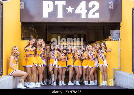 Gli Arizona State Sun Devils si preparano ad entrare in campo durante l'intervallo di una partita di football NCAA tra gli Arizona State Sun Devils e la BYU C. Foto Stock