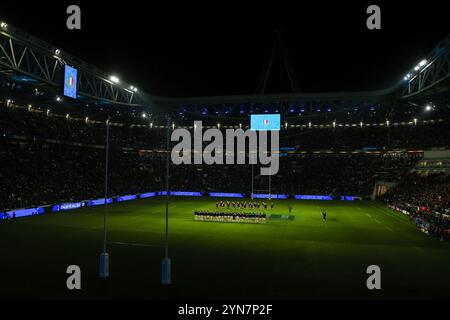 Gli All Blacks neozelandesi eseguono l'Haka durante l'Autumn Nations Series 2025 match tra Italia e nuova Zelanda (All Blacks) all'Allianz Stadium. Punteggio finale Italia 11 29 nuova Zelanda Foto Stock