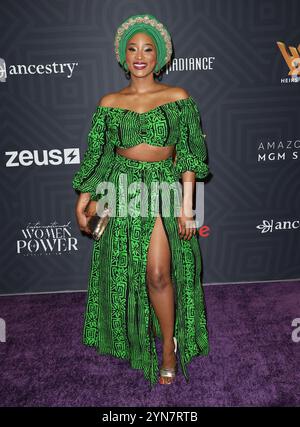 Los Angeles, Stati Uniti. 24 novembre 2024. Pepi Sonuga arriva agli eredi di Afrika & Koshie Mills presenta 7th Annual International Women of Power Awards tenutosi allo Sheraton Grand di Los Angeles, CALIFORNIA, domenica 24 novembre 2024. (Foto di Juan Pablo Rico/Sipa USA) credito: SIPA USA/Alamy Live News Foto Stock