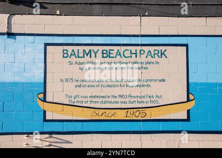 Eventi storici sul murale del Balmy Beach Club a Scarborough, Toronto, Ontario, Canada Foto Stock