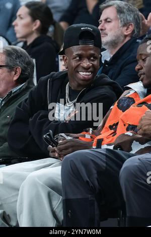 Vinicius Junior durante la partita di EuroLeague turca tra Real Madrid e Crvena Zvezda Belgrado al WiZink Center il 24 ottobre 2024 a Madrid Spagna con: Vinicius Junior dove: Madrid, Spagna quando: 24 ottobre 2024 credito: Oscar Gonzalez/WENN Foto Stock