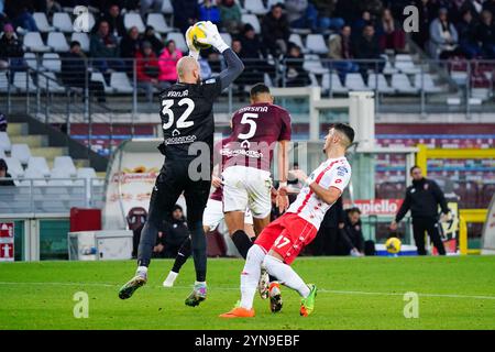 Torino, Italia. 24 novembre 2024. Vanja Milinkovic-Savic (Torino FC) durante il campionato italiano di serie A tra Torino FC e AC Monza il 24 novembre 2024 allo Stadio Olimpico grande Torino di Torino. Crediti: Luca Rossini/e-Mage/Alamy Live News crediti: Luca Rossini/e-Mage/Alamy Live News Foto Stock