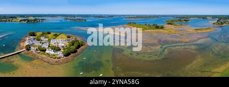 Francia, Morbihan, Ria d'Etel, Belz, l'isola di Saint-Cado e le isole e gli isolotti del fiume Étel (vista aerea) Foto Stock