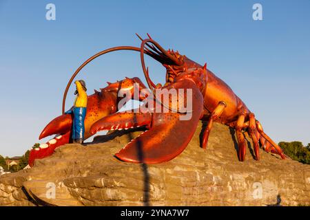 Canada, provincia del New Brunswick, Shediac, la più grande aragosta del mondo, la scultura è una delle attrazioni più conosciute e fotografate del Canada Atlantico Foto Stock