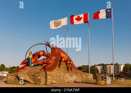 Canada, provincia del New Brunswick, Shediac, la più grande aragosta del mondo, la scultura è una delle attrazioni più conosciute e fotografate del Canada Atlantico Foto Stock