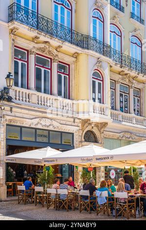 Portogallo, regione centrale, Coimbra, Rua Ferreira Borges, la principale via dello shopping e pedonale del centro storico Foto Stock