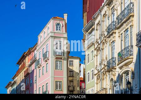 Portogallo, regione centrale, Coimbra, Rua Ferreira Borges, la principale via dello shopping e pedonale del centro storico Foto Stock