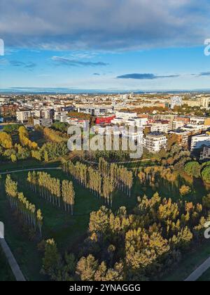 Francia, Herault (34), Montpellier, quartier de Port Marianne, parc Georges Charpak (vue eyrienne) Foto Stock