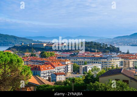 Spagna, Galizia, Baiona, tappa sulla via costiera portoghese, una delle vie verso Santiago de Compostela, vista del castello di Monterreal Foto Stock